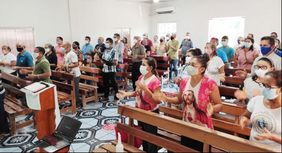 FORMAÇÃO PARA MINISTROS DA EUCARISTIA ACONTECE NA COMUNIDADE SAGRADO CORAÇÃO DE JESUS